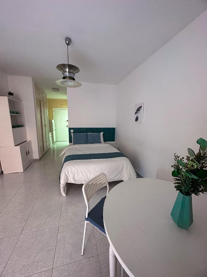 Wonderful Apt With Terrace - 15M Walk Giralda เซบีญา ภายนอก รูปภาพ